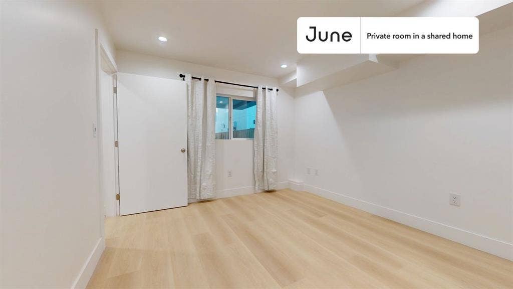 5 BR in Los Angeles
