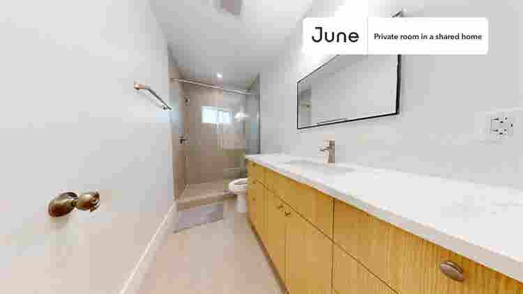 5 BR in Los Angeles