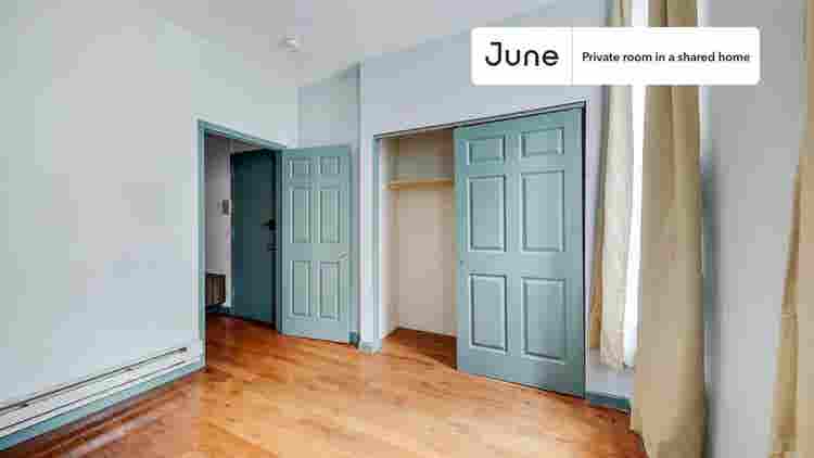 2 BR in New York City