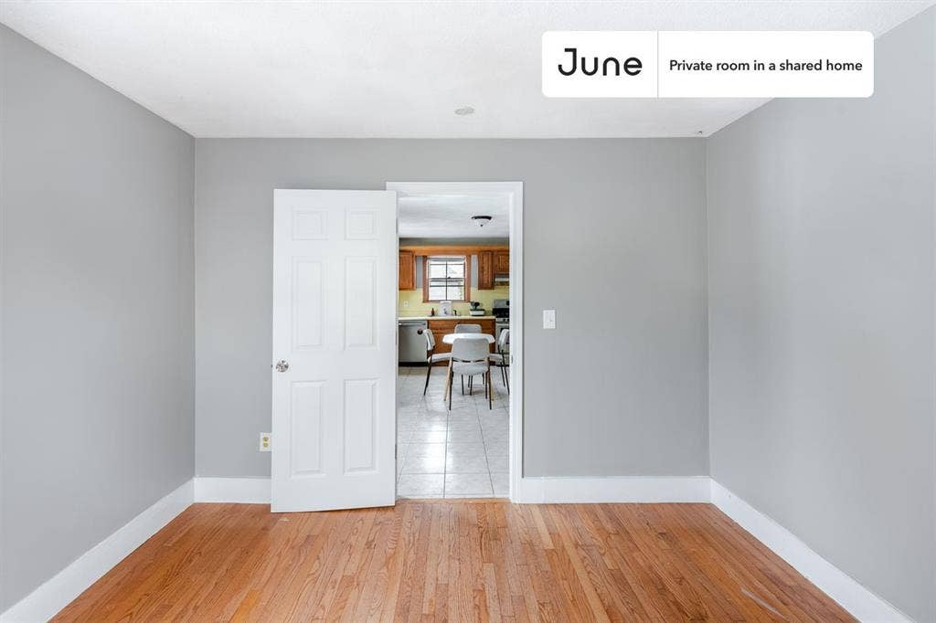 6 BR in Boston