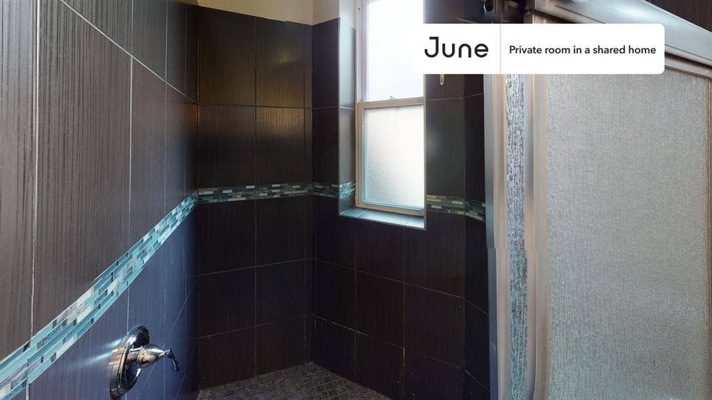 3 BR in Chicago