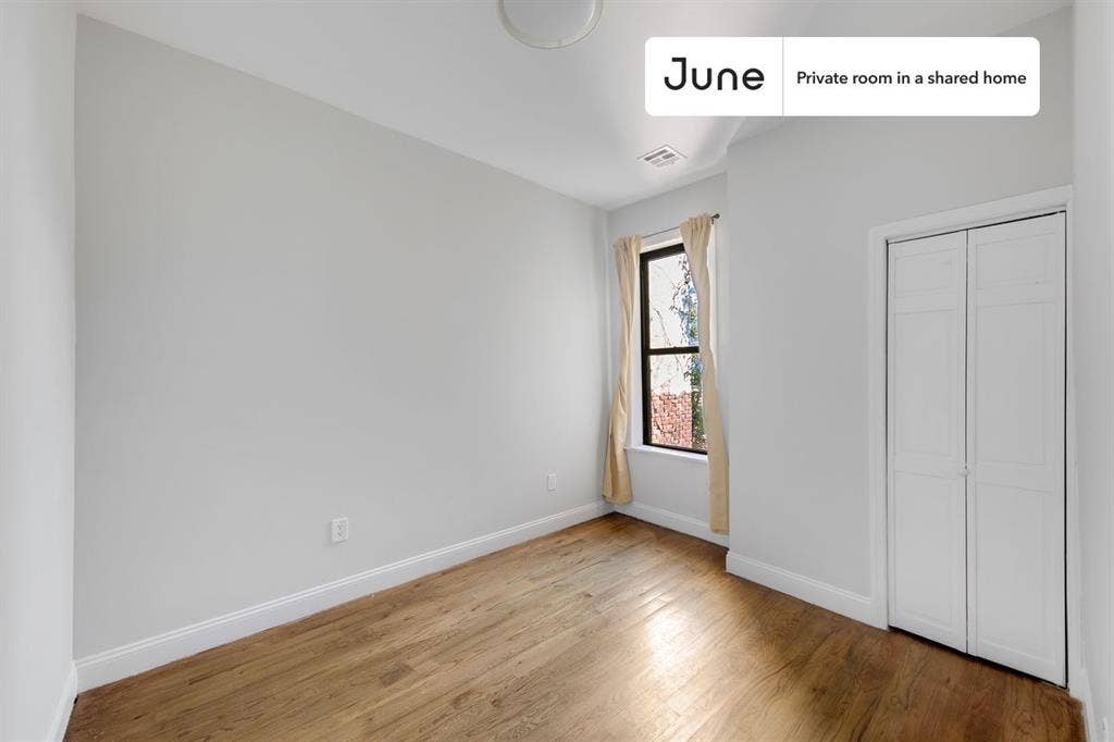 4 BR in New York City