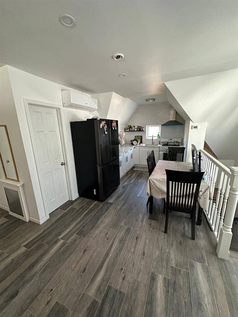 Spacious Room for Rent