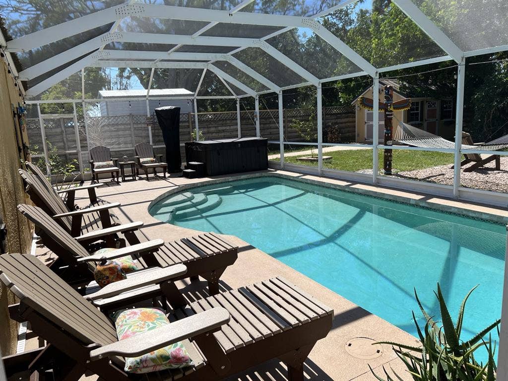 Furnished Master bed/bath pool home