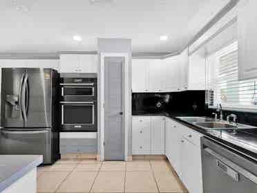 Master Bedroom, Private Bathroom