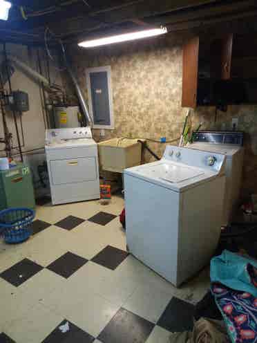 Basement w/ Separate Bathroom