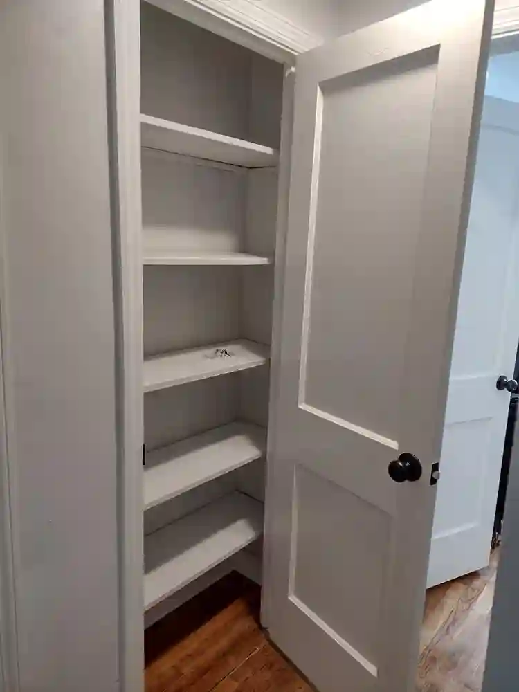 CLEAN, QUIET ROOM FOR RENT Inc Util