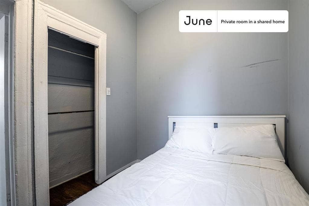 3 BR in Chicago