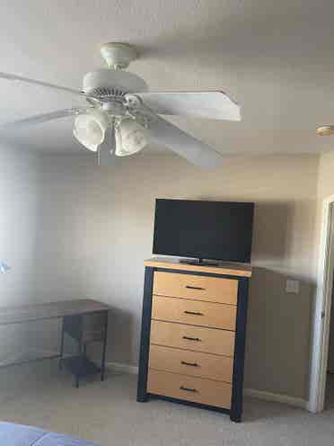 Lrg furnished bedroom fullbathroom
