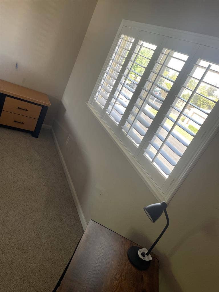 Lrg furnished bedroom fullbathroom