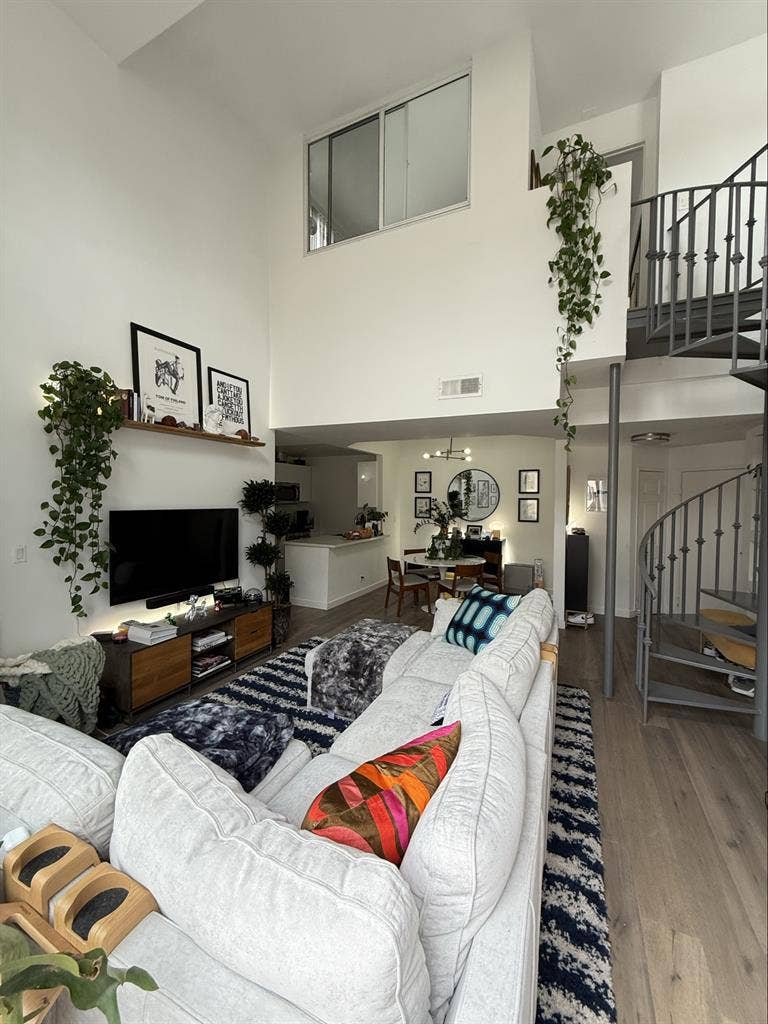 Room Available in 3BR WeHo - $