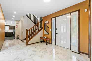 live and relax in fully remodeled