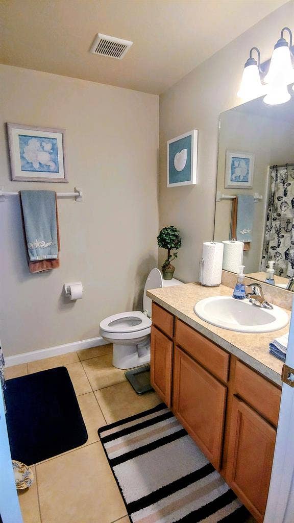 BEACHSIDE furn bdrm, private bath