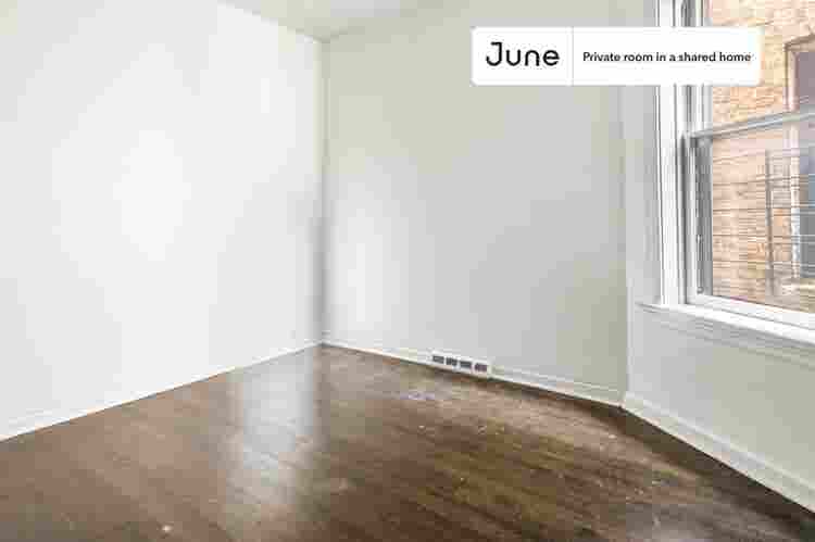 3 BR in Chicago