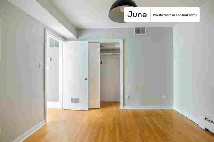 4 BR in Chicago