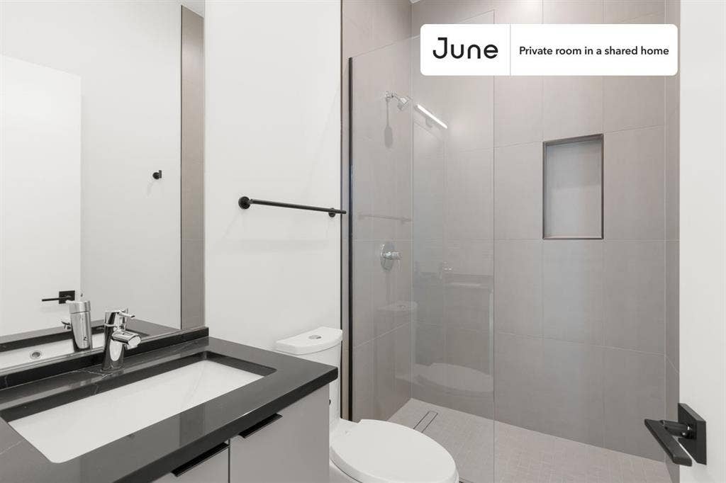 4 BR in Chicago