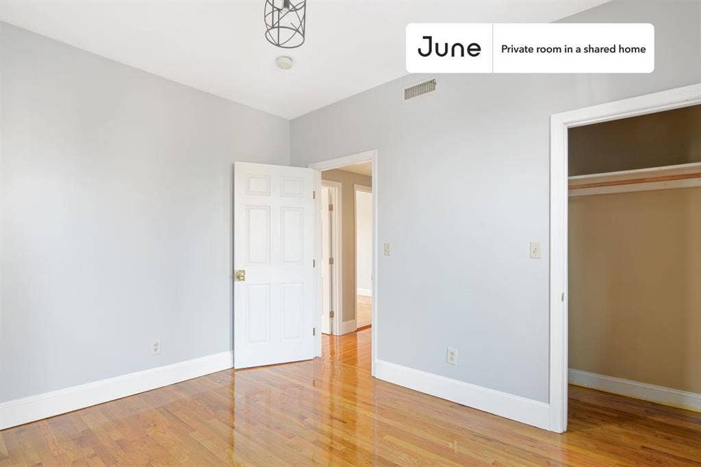 4 BR in Boston