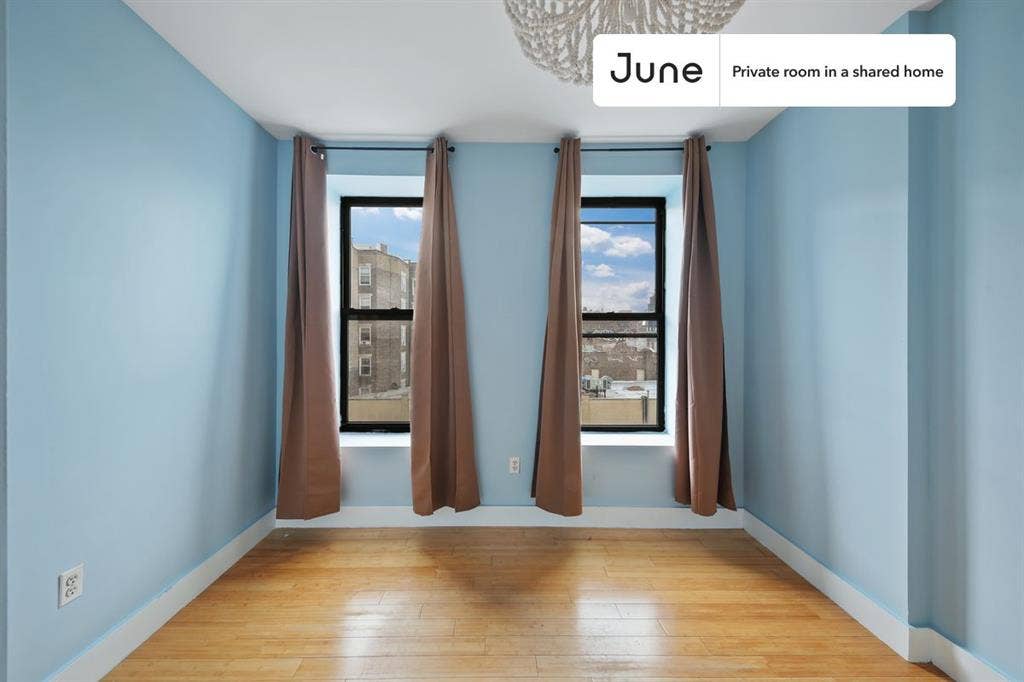 2 BR in New York City