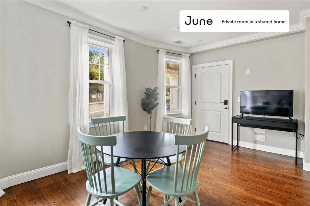 4 BR in Boston