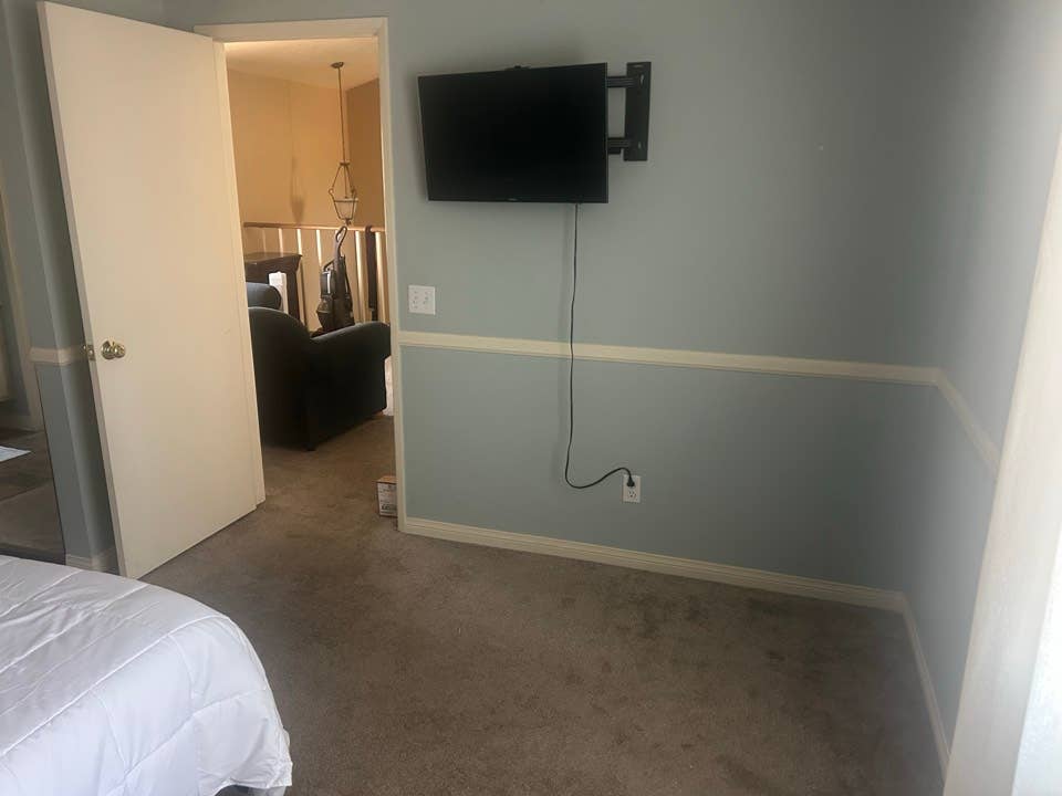 Master bedroom for rent.