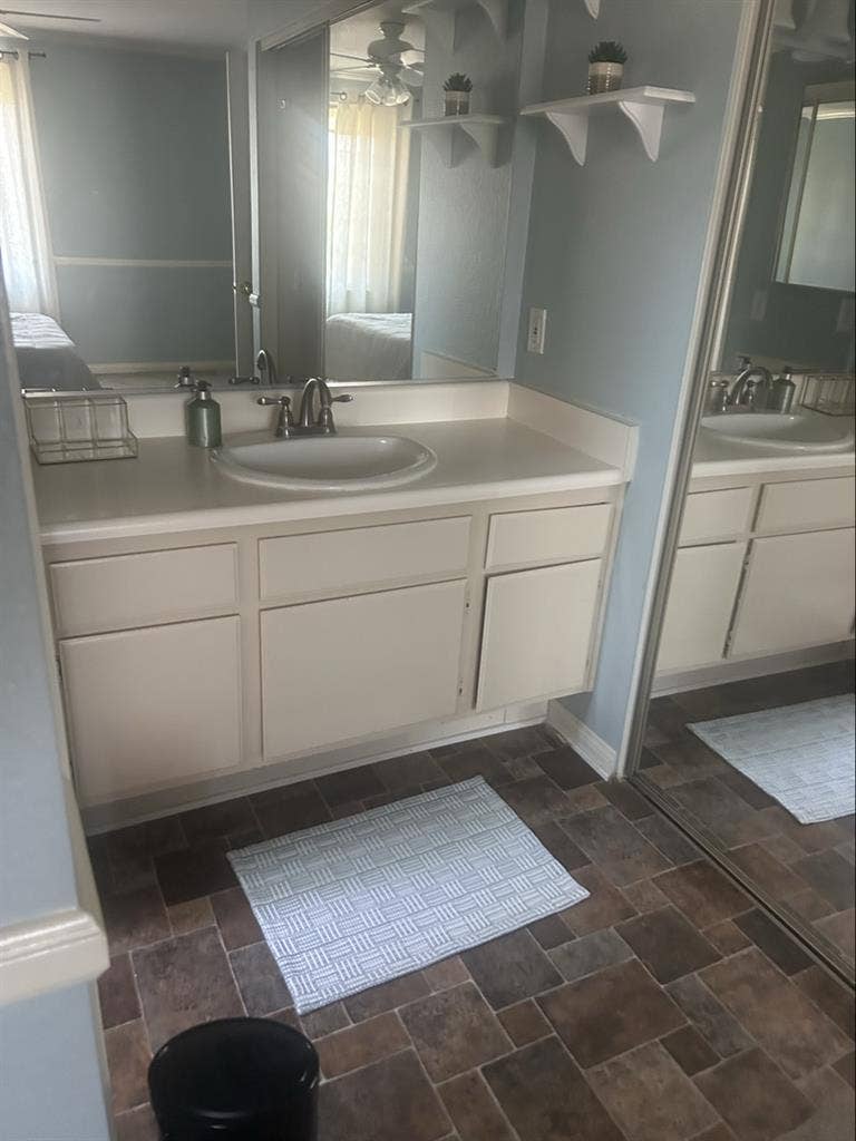 Master bedroom for rent.