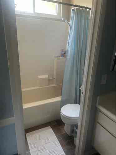 Master bedroom for rent.