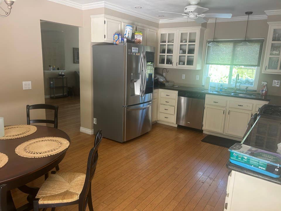 Master bedroom for rent.