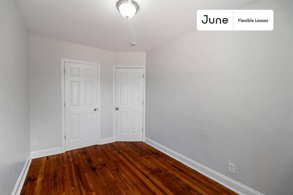 4 BR in Boston