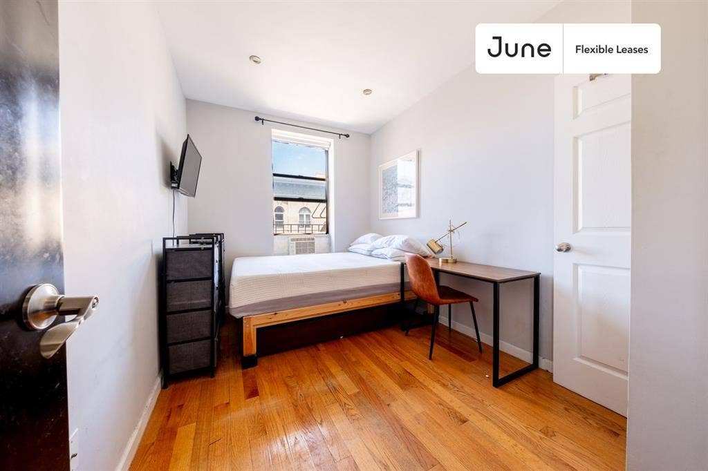 3 BR in New York City