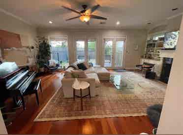 Large room in Heights