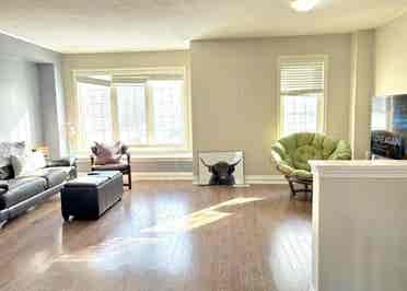 Large Master Bedroom for Rent