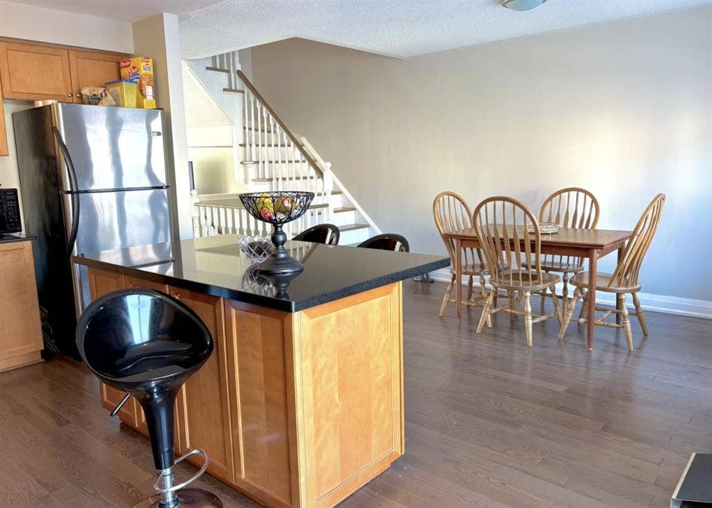 Large Master Bedroom for Rent