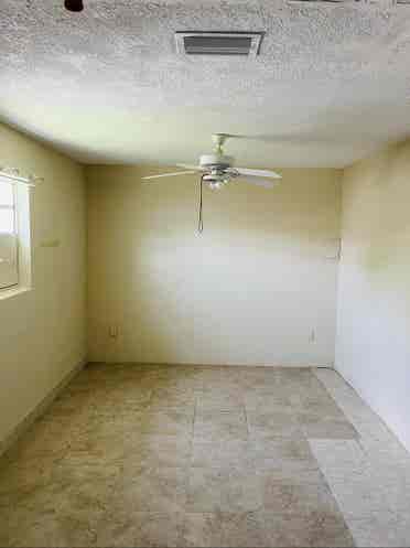 Budget friendly room in West Boca