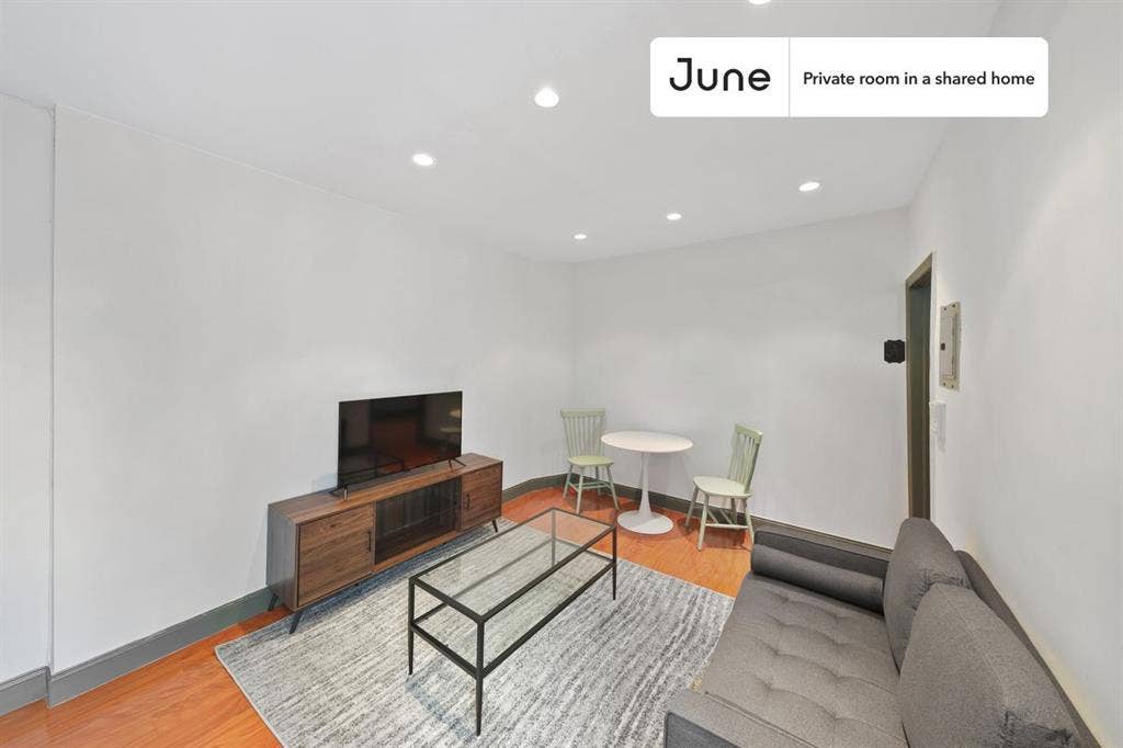 2 BR in New York City