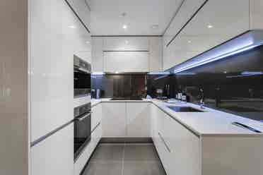 1 bed in the heart of East Village