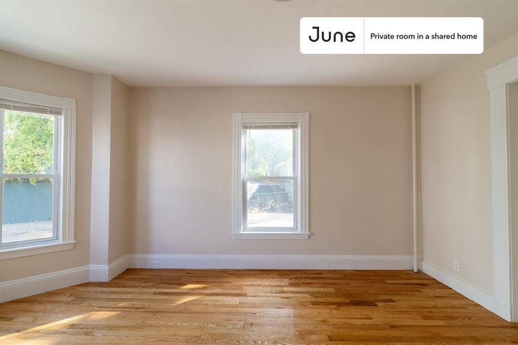 7 BR in Boston