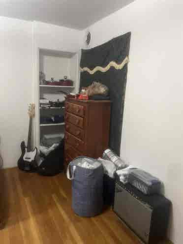 UNM/NOB HILL Room for rent