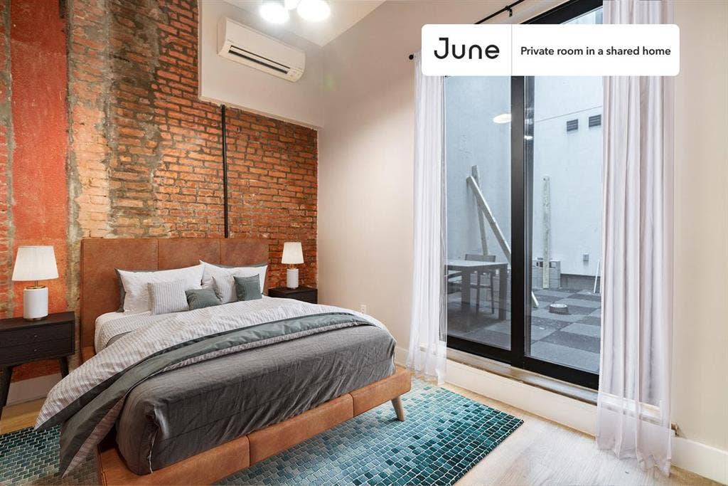 6 BR in New York City