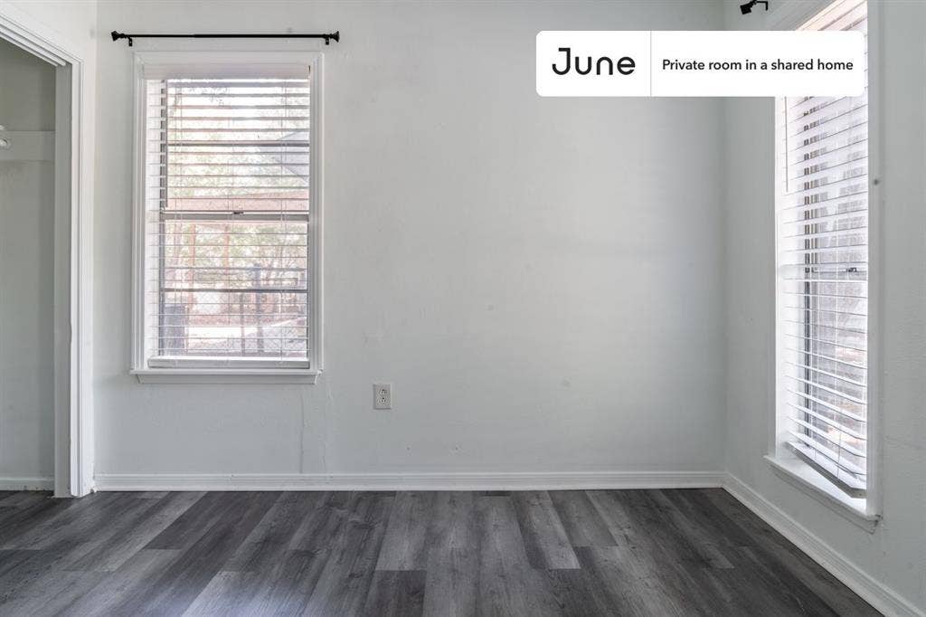 4 BR in Austin