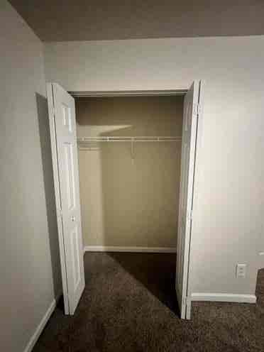 Looking for a female roommate
