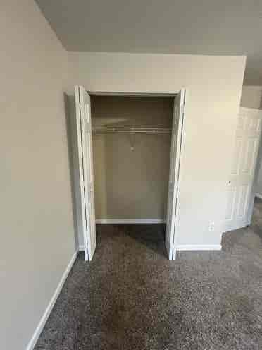Looking for a female roommate