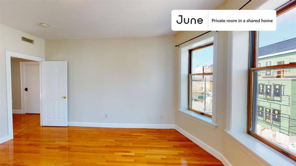 4 BR in Boston