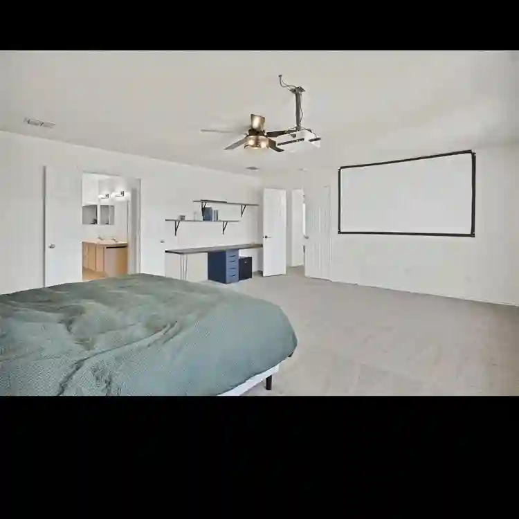 Cozy Home in a Quiet Neighborhood