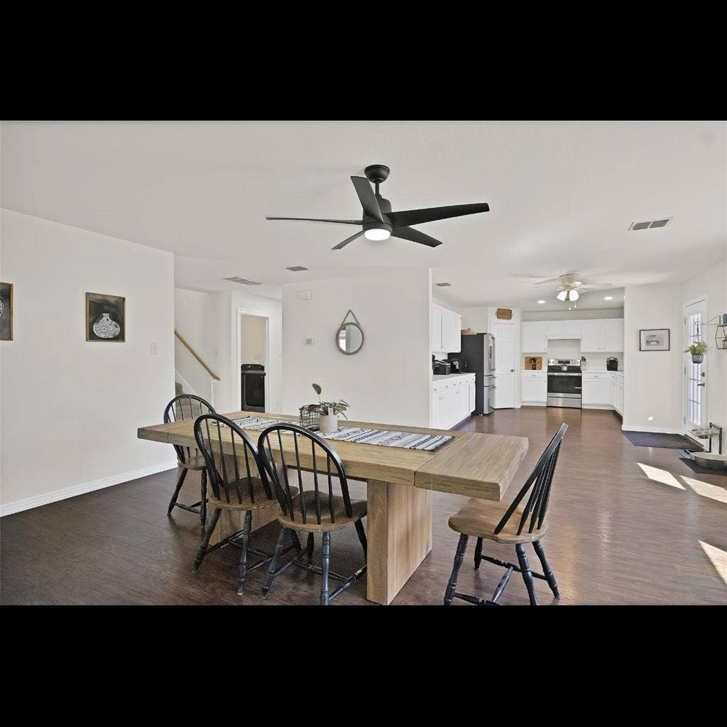 Cozy Home in a Quiet Neighborhood