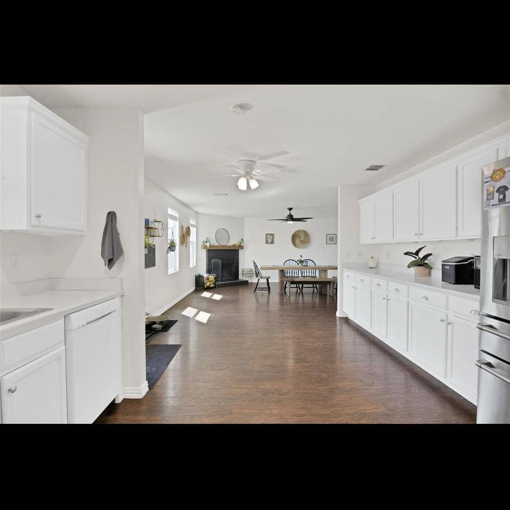 Cozy Home in a Quiet Neighborhood