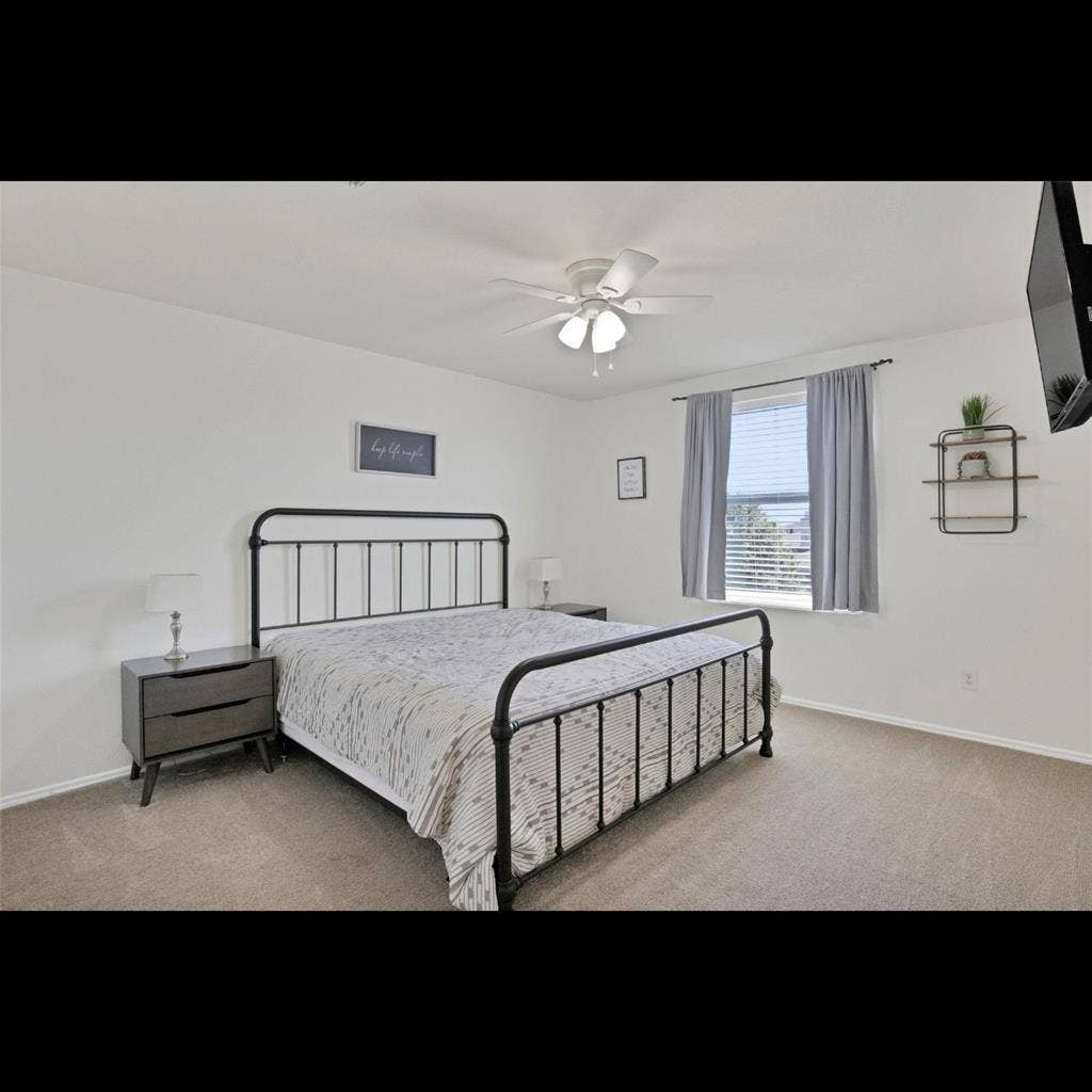 Cozy Home in a Quiet Neighborhood