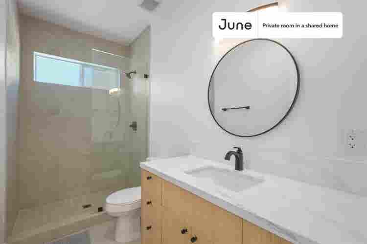 4 BR in Los Angeles