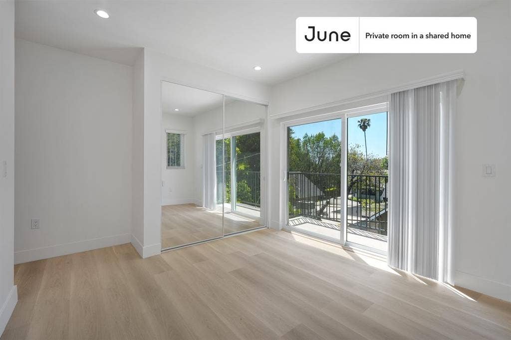 4 BR in Los Angeles