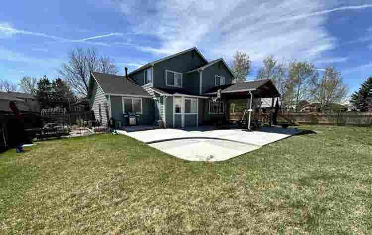 Two Roommates in Longmont CO