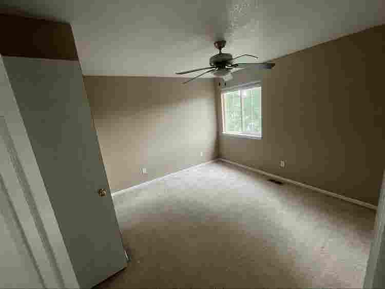 Two male roomate's in Longmont!
